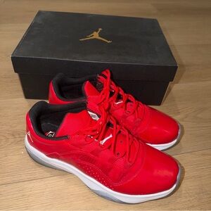 Air Jordan 11 CMFT Mens Low University Red Sneakers Size 9.5